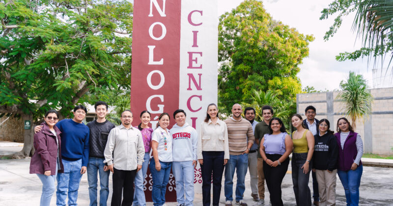 Doce jóvenes yucatecos recibirán apoyos para participar en congresos y estancias científicas