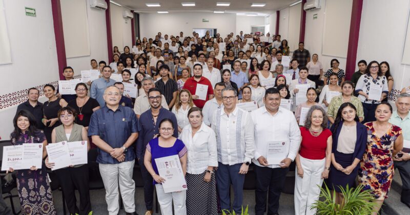 Gobierno del Renacimiento Maya reconoce talento científico de estudiantes yucatecos
